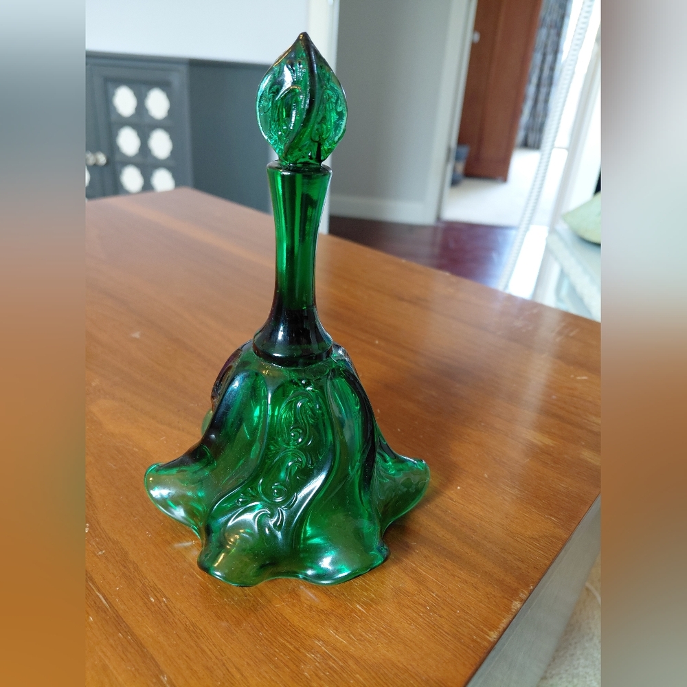 Fenton Emerald Green Glass Bell